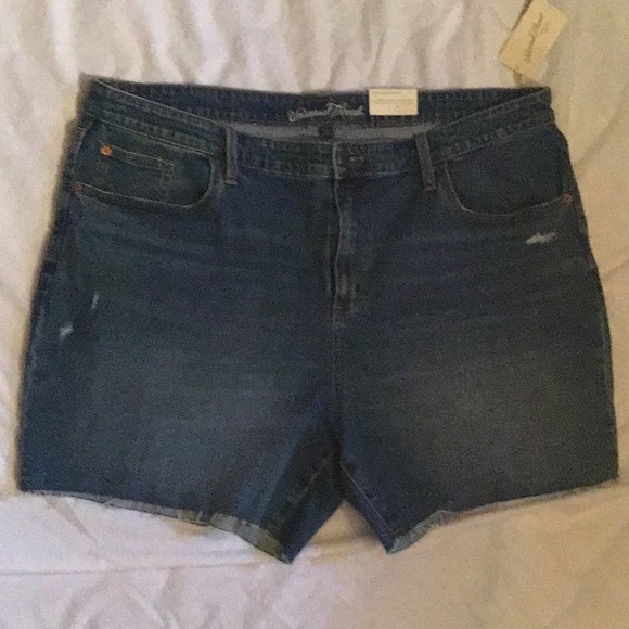 NEW UNIVERSAL THREAD plus size shorts - Picture 3 of 8